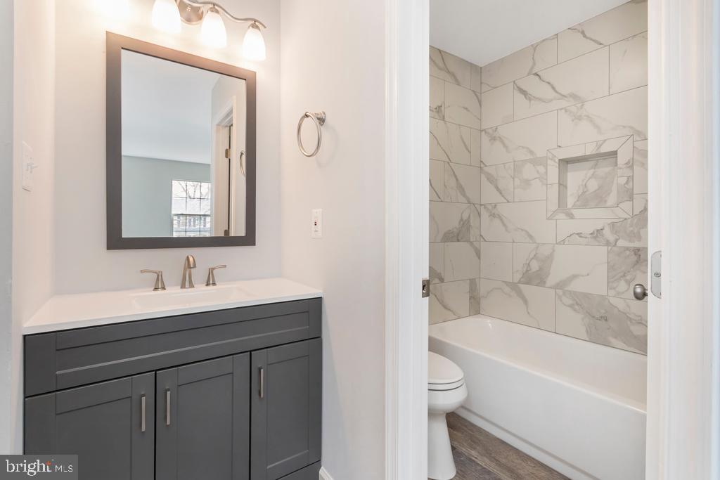 DALE CITY - Residential