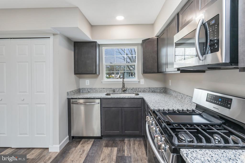 DALE CITY - Residential