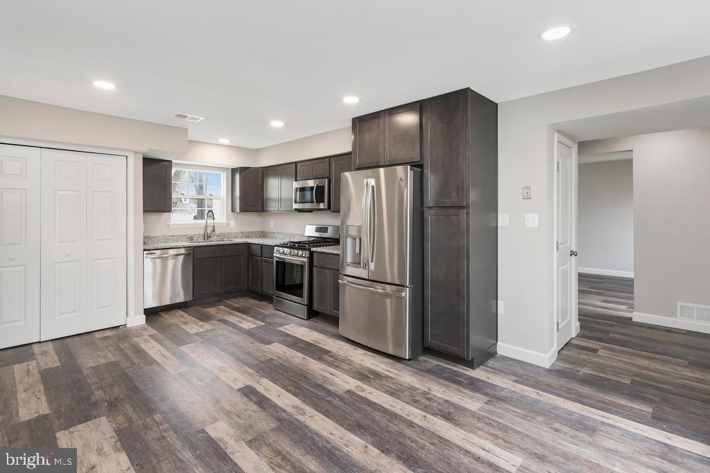 DALE CITY - Residential