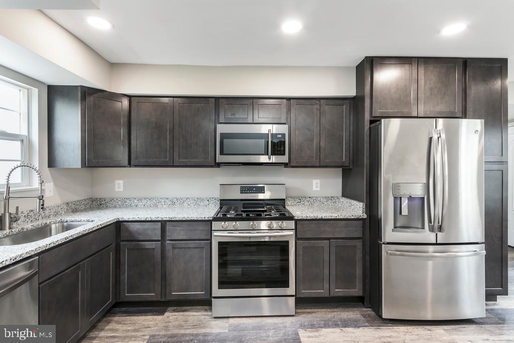 DALE CITY - Residential