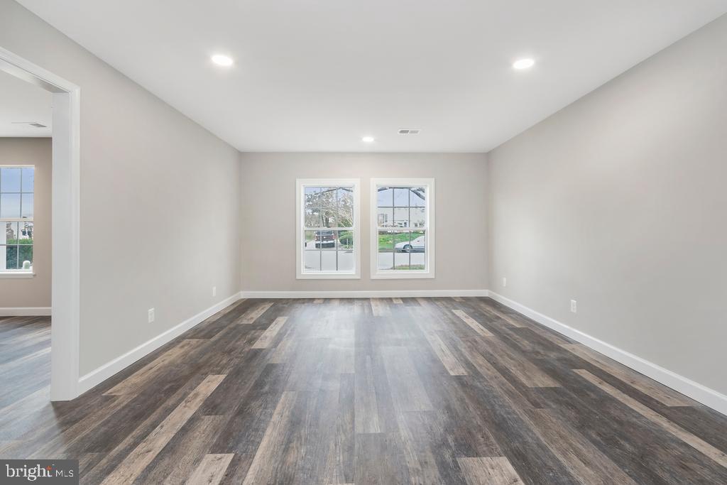 DALE CITY - Residential