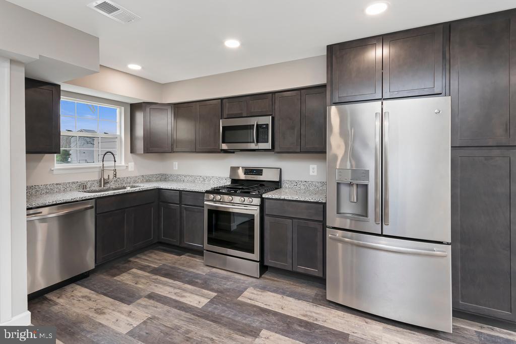 DALE CITY - Residential