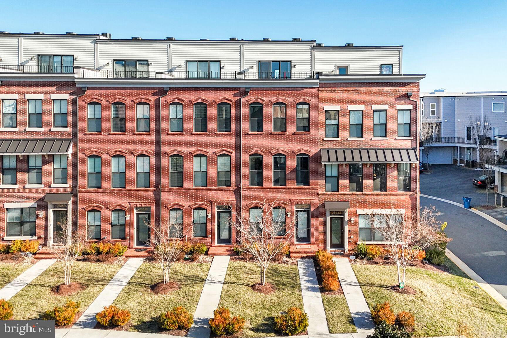 BRAMBLETON TOWN CENTER SOUTH - Residential