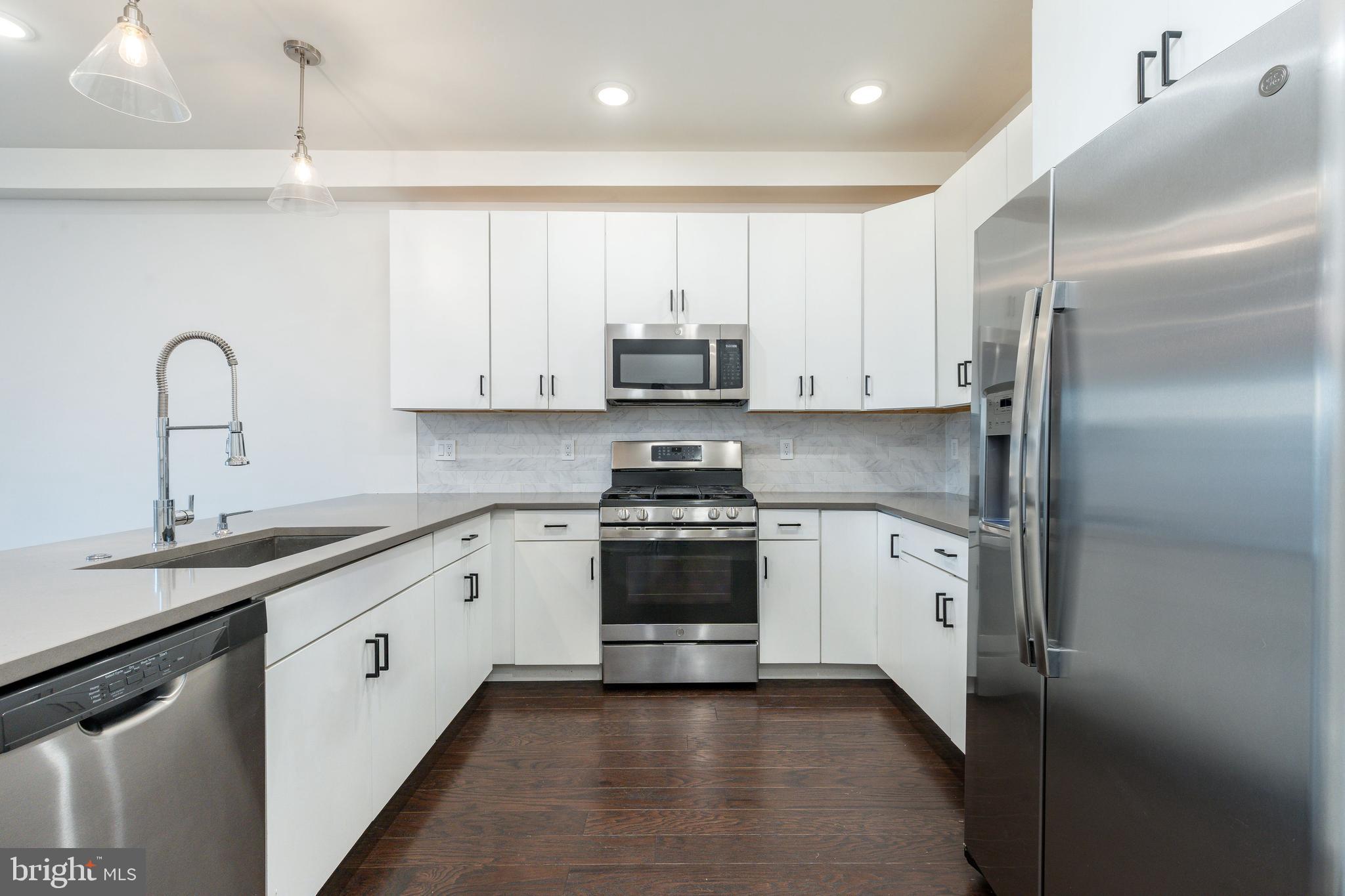 OLDE KENSINGTON - Residential