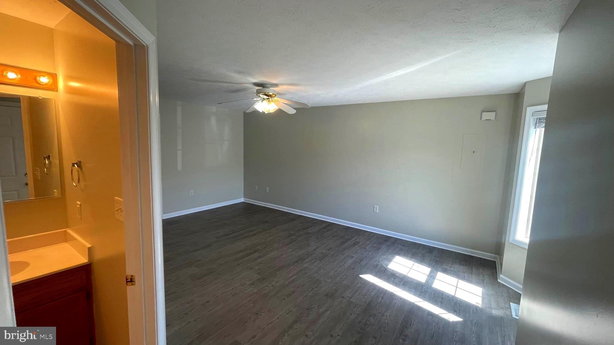 TABLER STATION MANOR - Residential