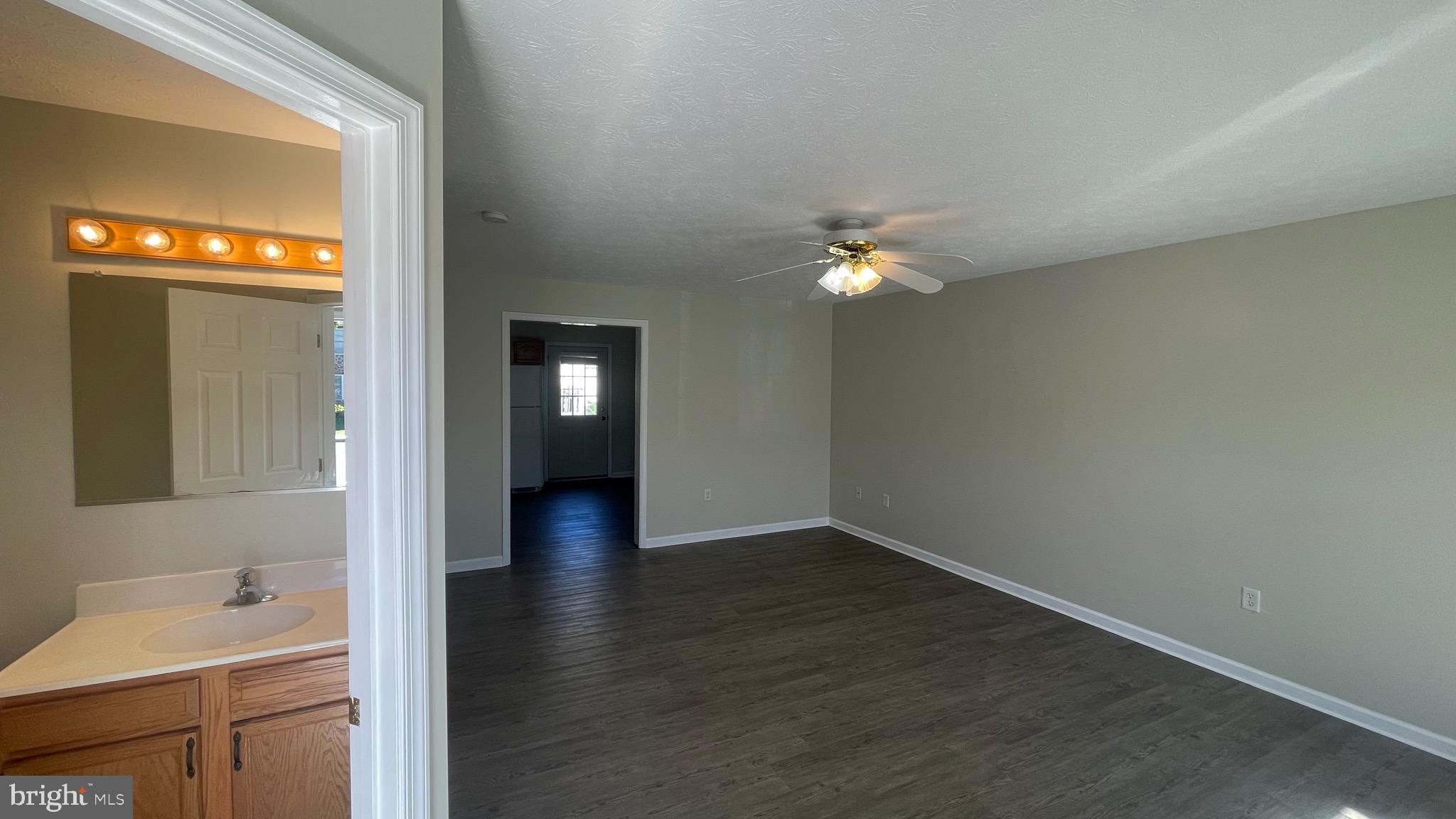 TABLER STATION MANOR - Residential