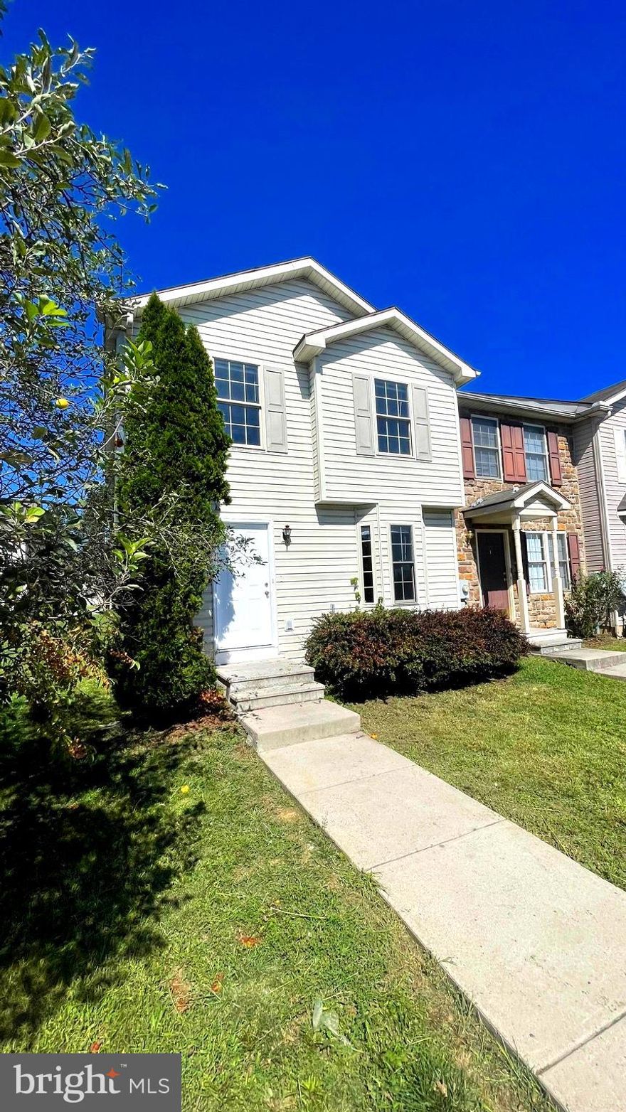 Whether this is your first home or one of many, enjoy the efficiency and low maintenance of this charming three bedroom, end-unit townhome in the highly sought-after south Berkeley area.  Easy entry on the first level via luxury vinyl plank flooring welcomes you to a large living room with a half bath, followed by a large eat-in kitchen with modern appliances and a rear door that leads to a small deck and second means of egress.  The plushly carpeted steps lead upstairs to a primary bedroom, two other generously-sized bedrooms and an upstairs laundry.  The bedrooms are served by a spacious Jack and Jill style full bath.  

Available homes in this area are few and seldomly available.  Please call now to schedule a private showing.