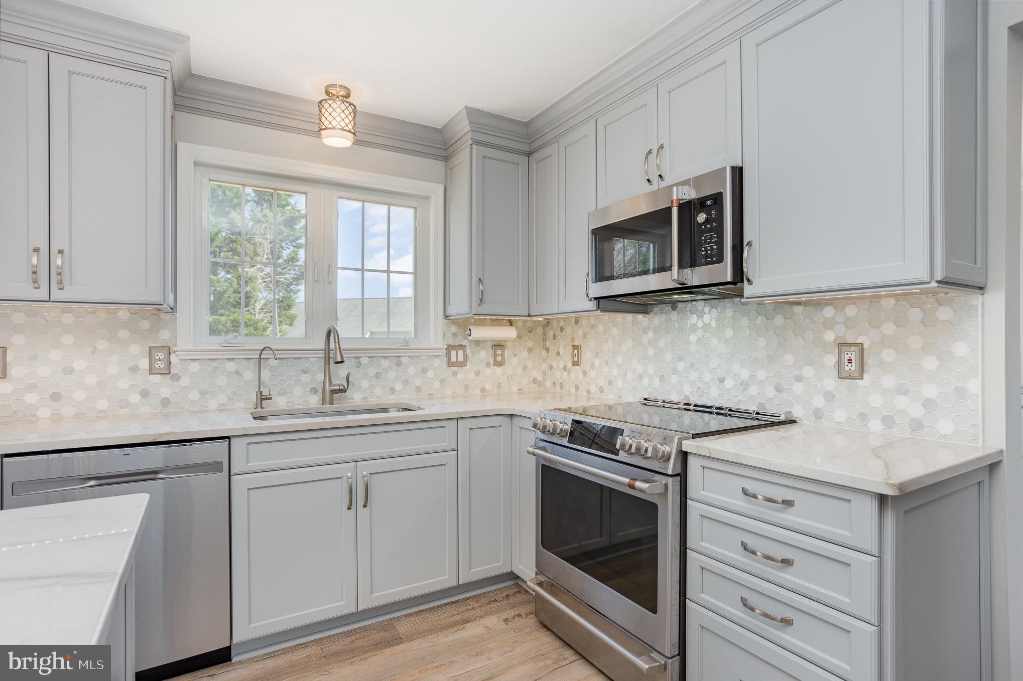 HICKORY OVERLOOK - Residential