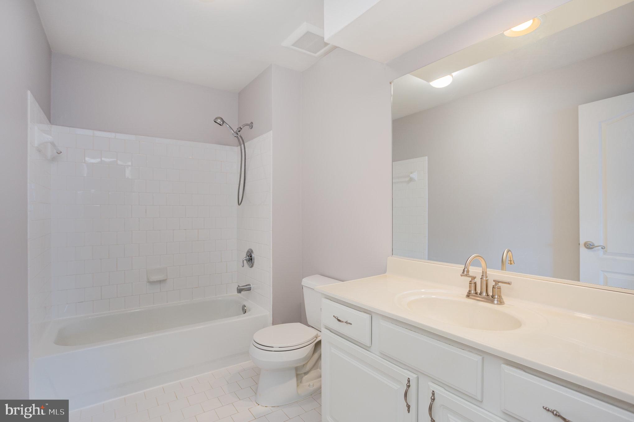 HICKORY OVERLOOK - Residential