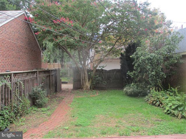 OAKENSHAWE - Residential