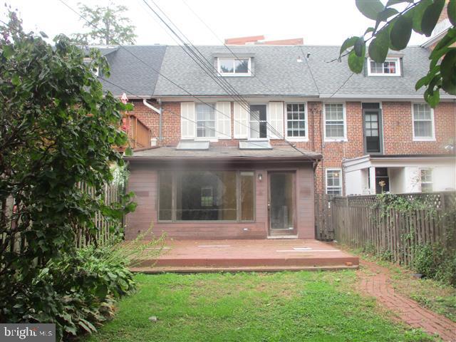 OAKENSHAWE - Residential