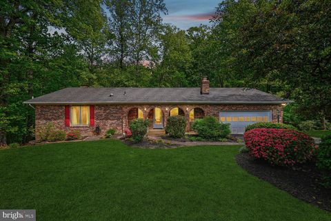 Photo of 12203 Woodlark Court, MANASSAS, VA 20112 (MLS # VAPW2115836)