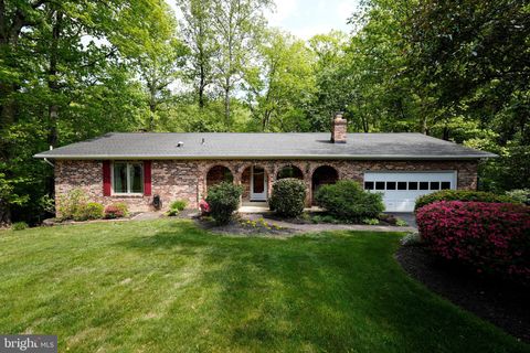 Photo of 12203 Woodlark Court, MANASSAS, VA 20112 (MLS # VAPW2115836)