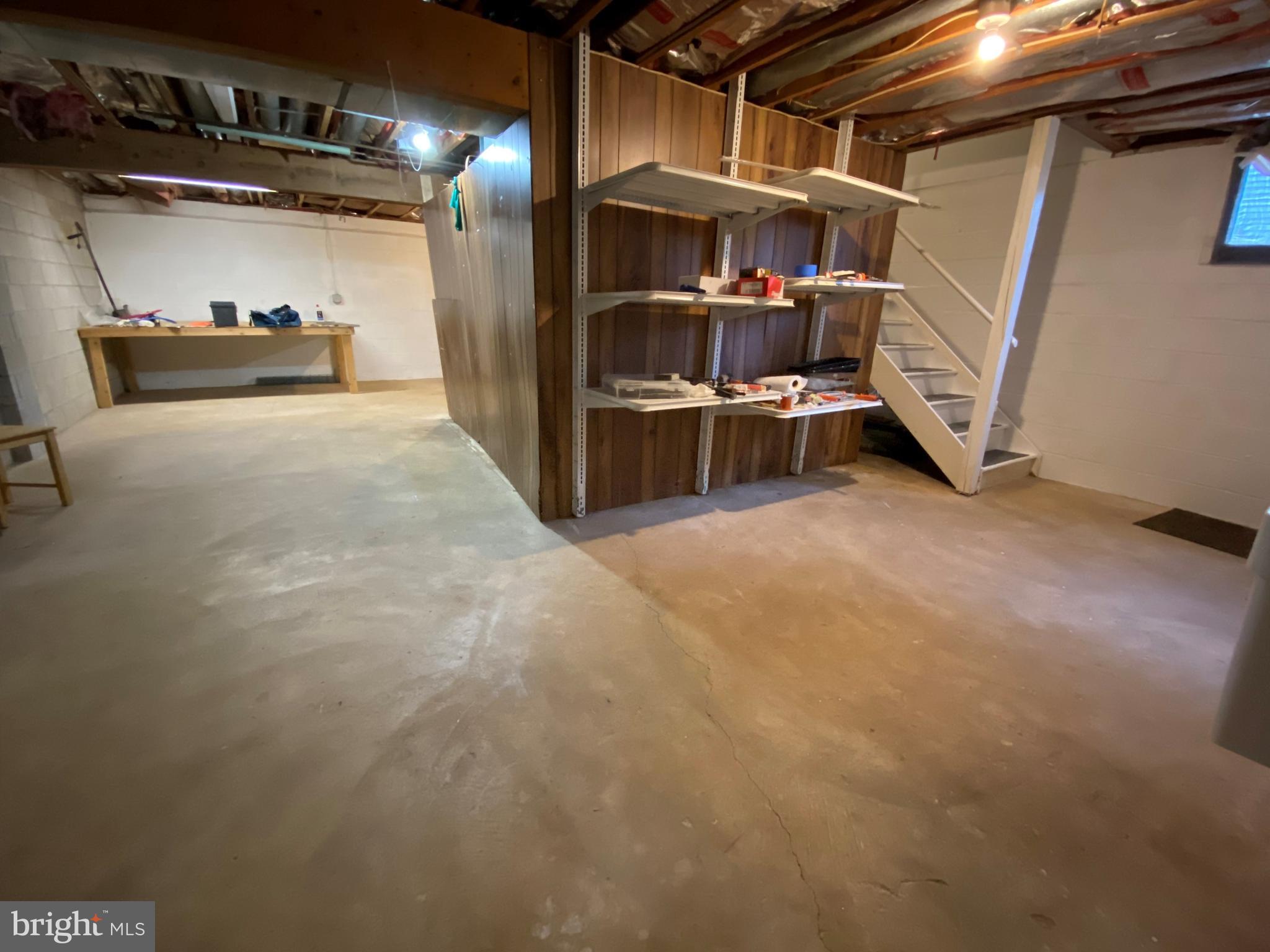 MAGOTHY ESTATES - Residential Lease