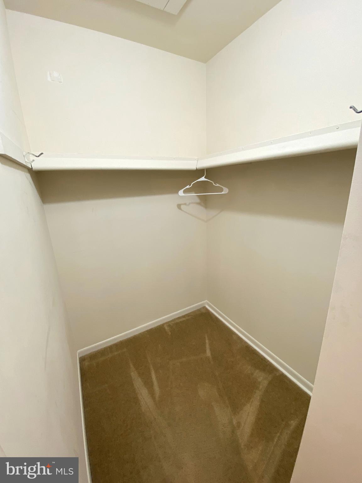 MAGOTHY ESTATES - Residential Lease