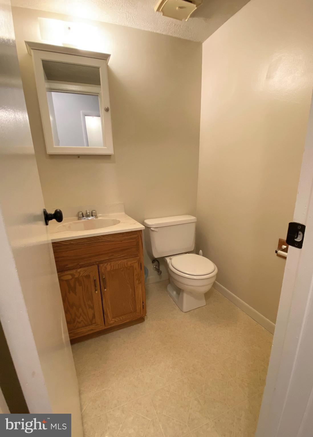 MAGOTHY ESTATES - Residential Lease