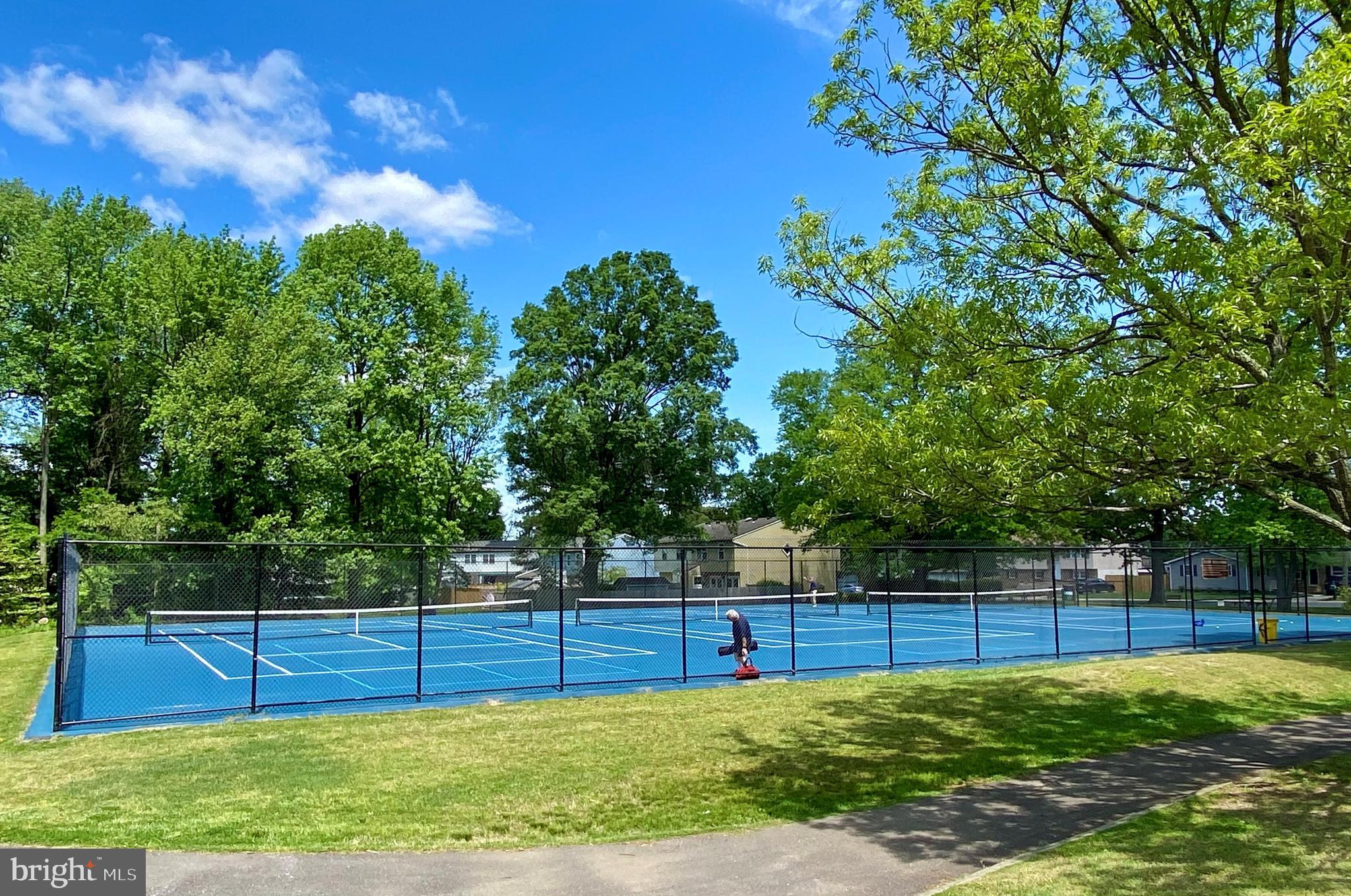 MAGOTHY ESTATES - Residential Lease