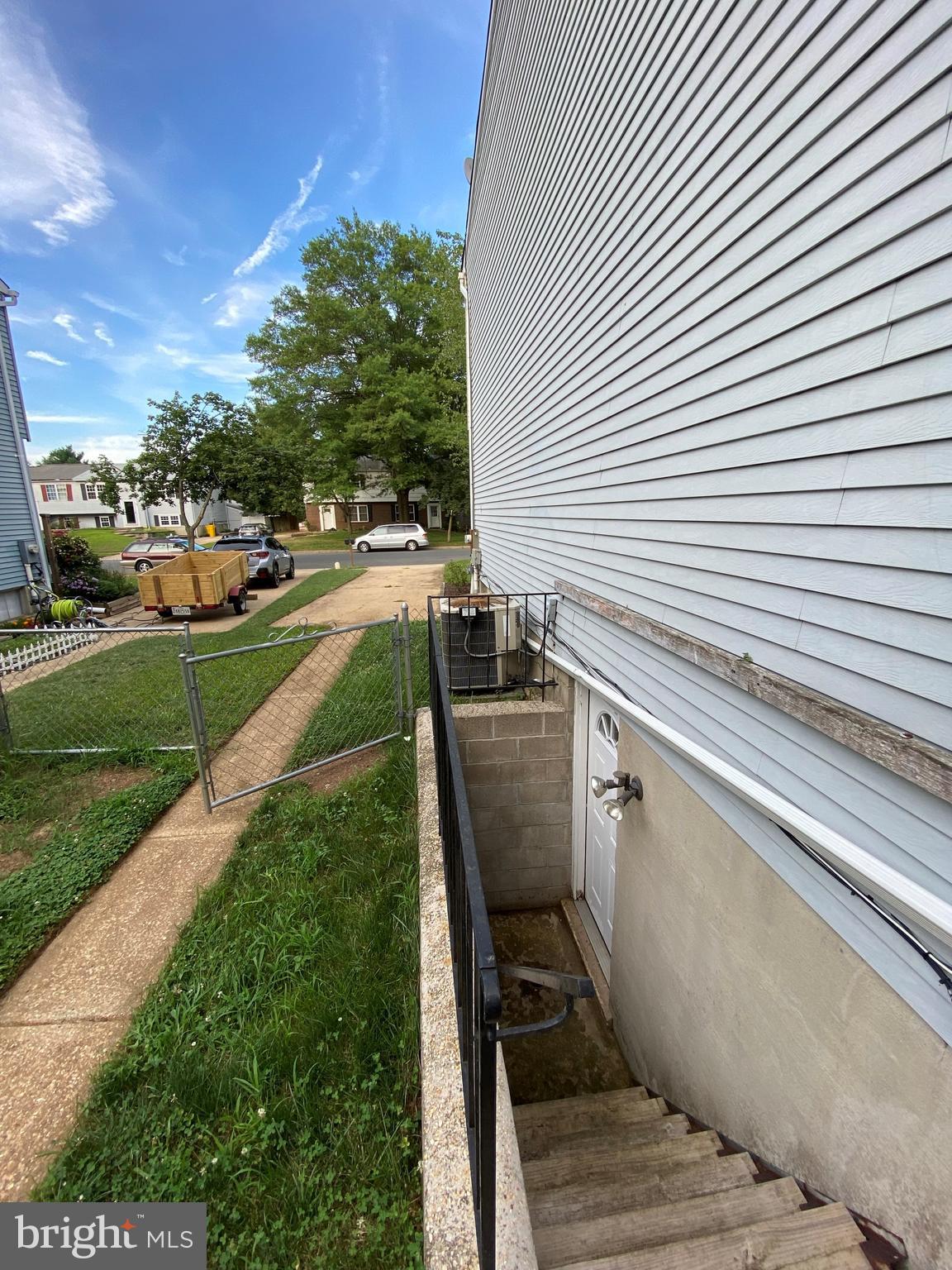 MAGOTHY ESTATES - Residential Lease