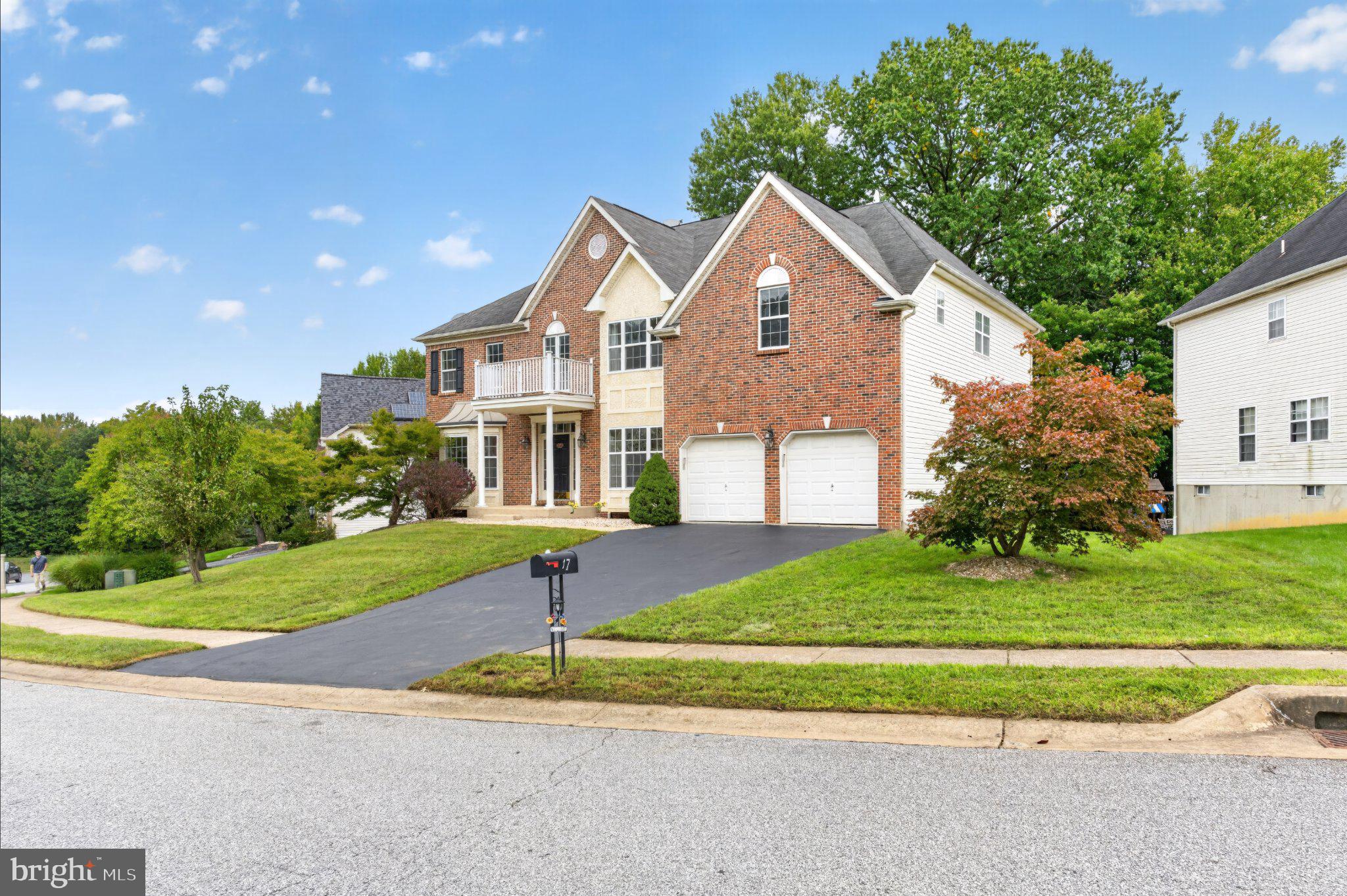 17 BLACKBIRD COURT