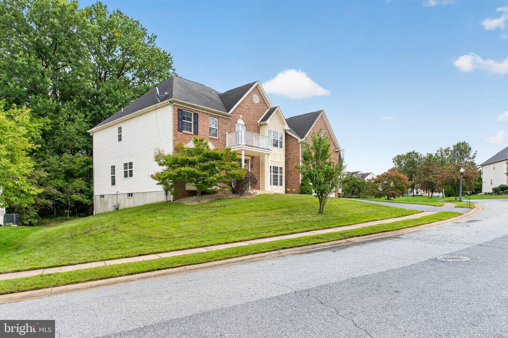 17 BLACKBIRD COURT