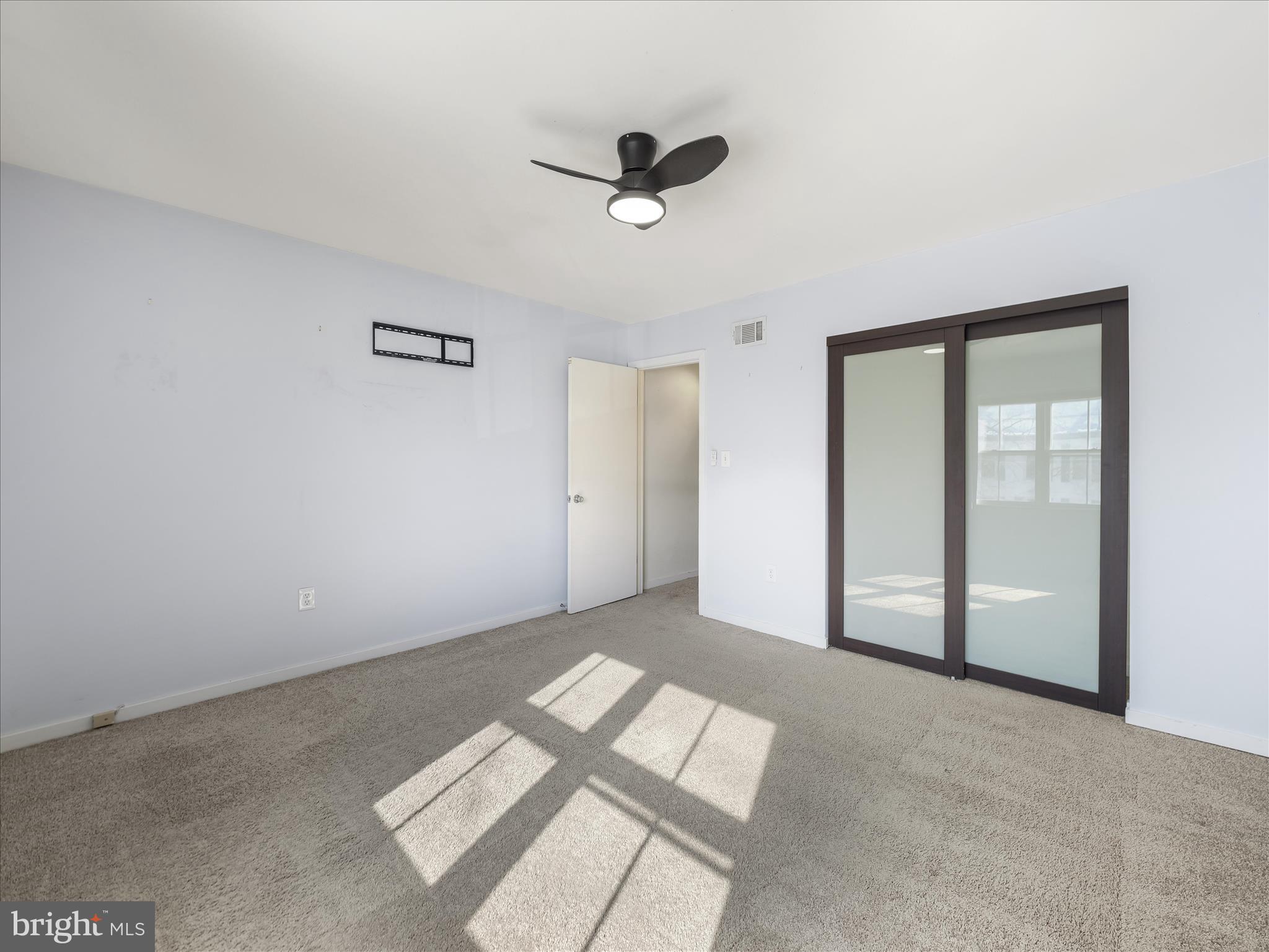 8TH STREET MEWS - Residential