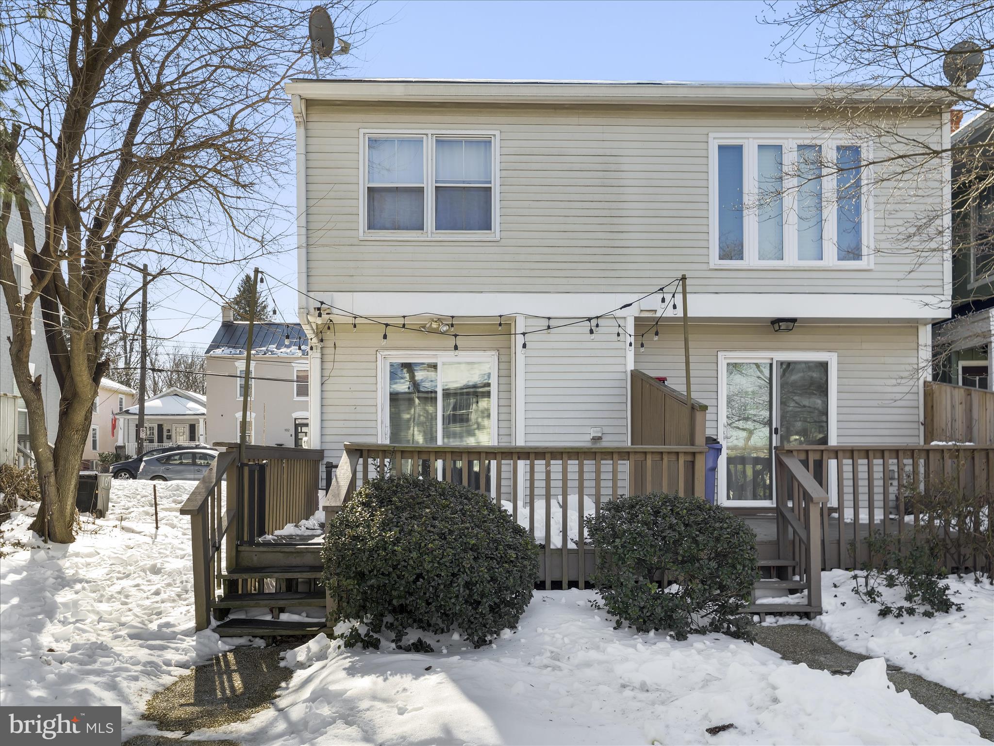 8TH STREET MEWS - Residential