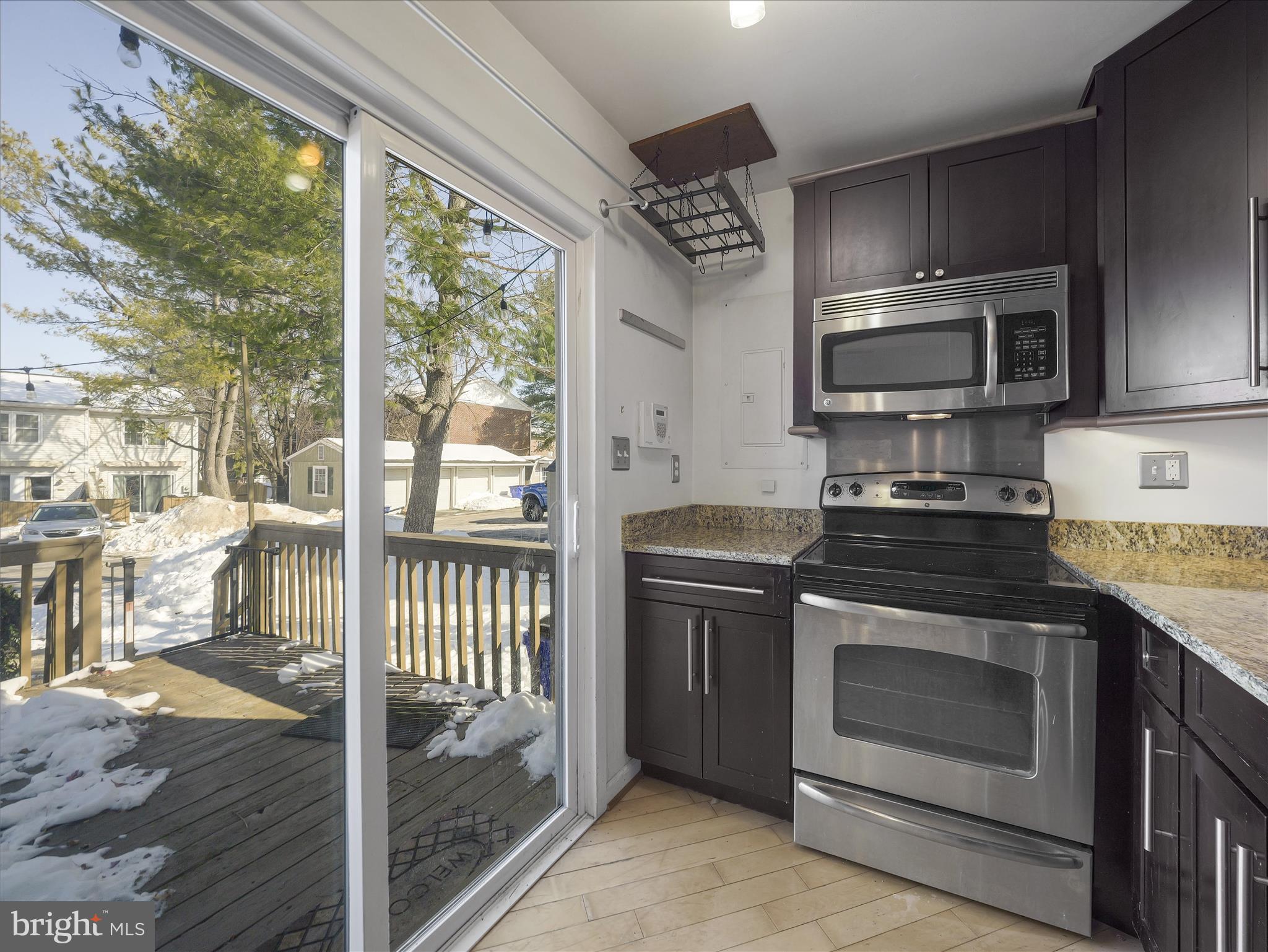 8TH STREET MEWS - Residential