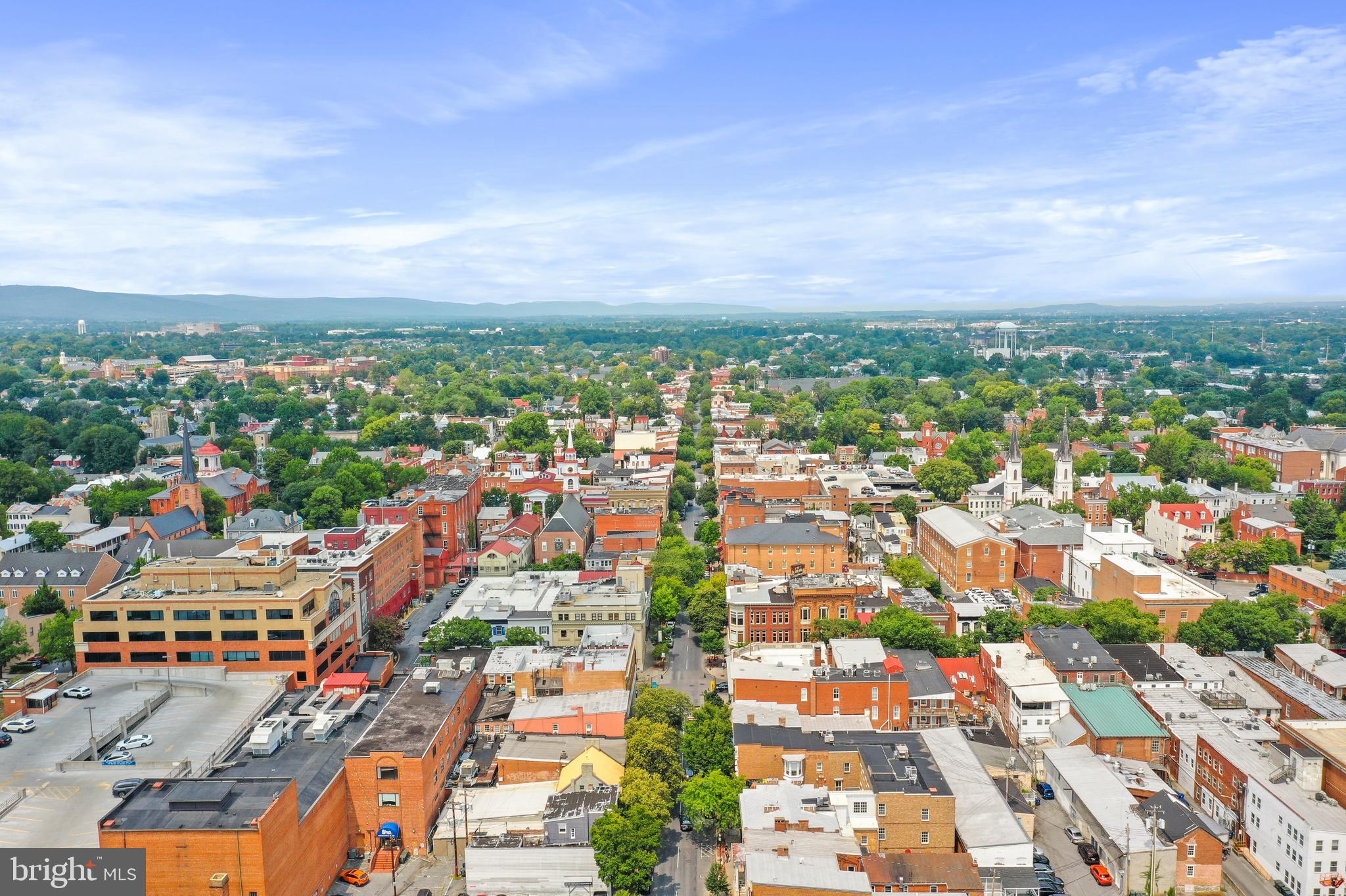 8TH STREET MEWS - Residential