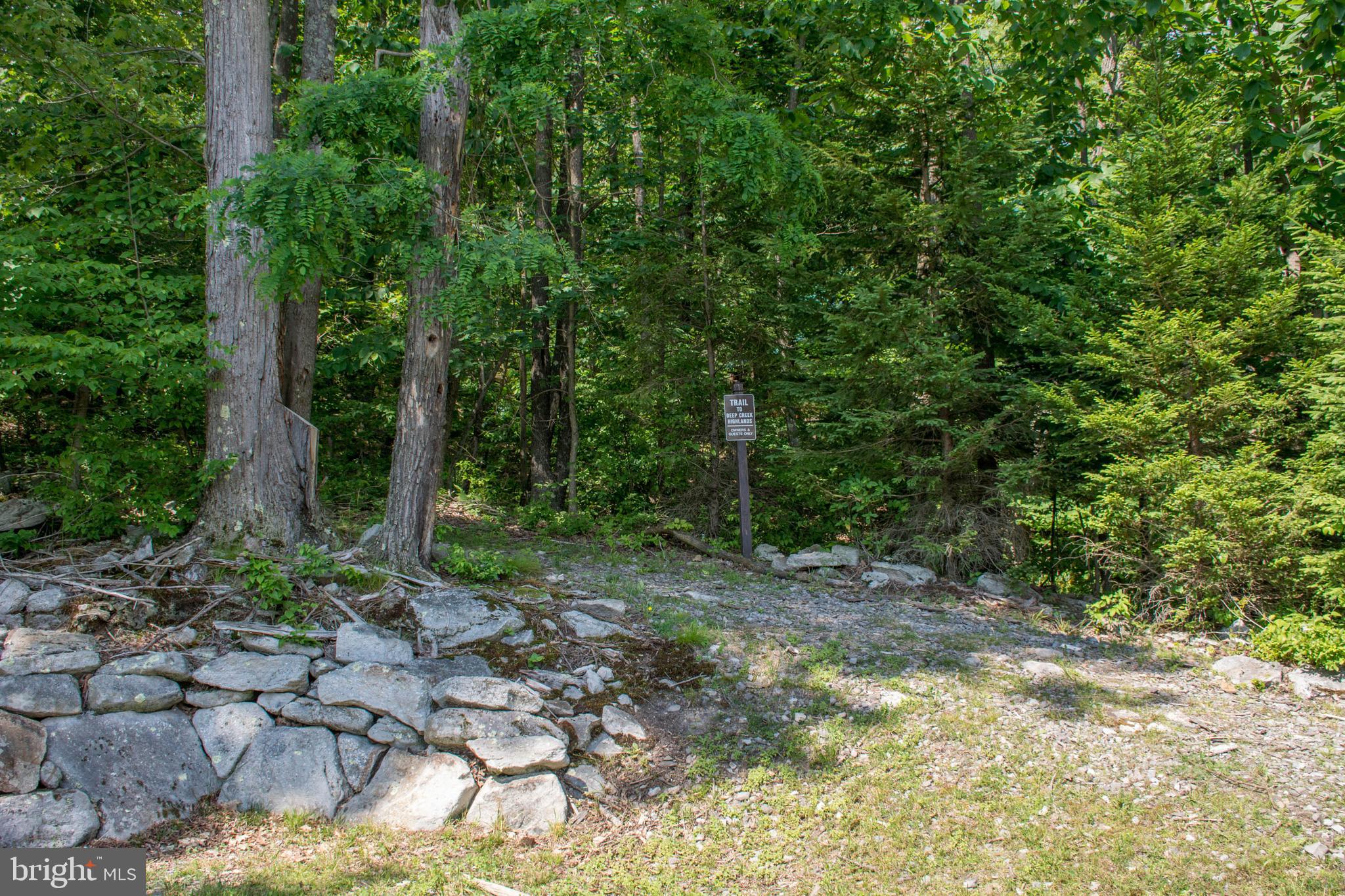 DEEP CREEK HIGHLANDS - Land