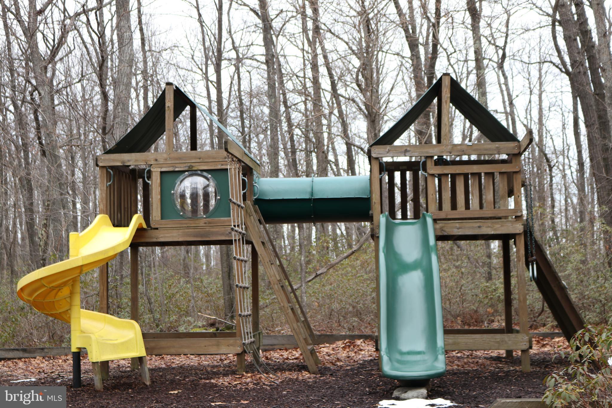 DEEP CREEK HIGHLANDS - Land