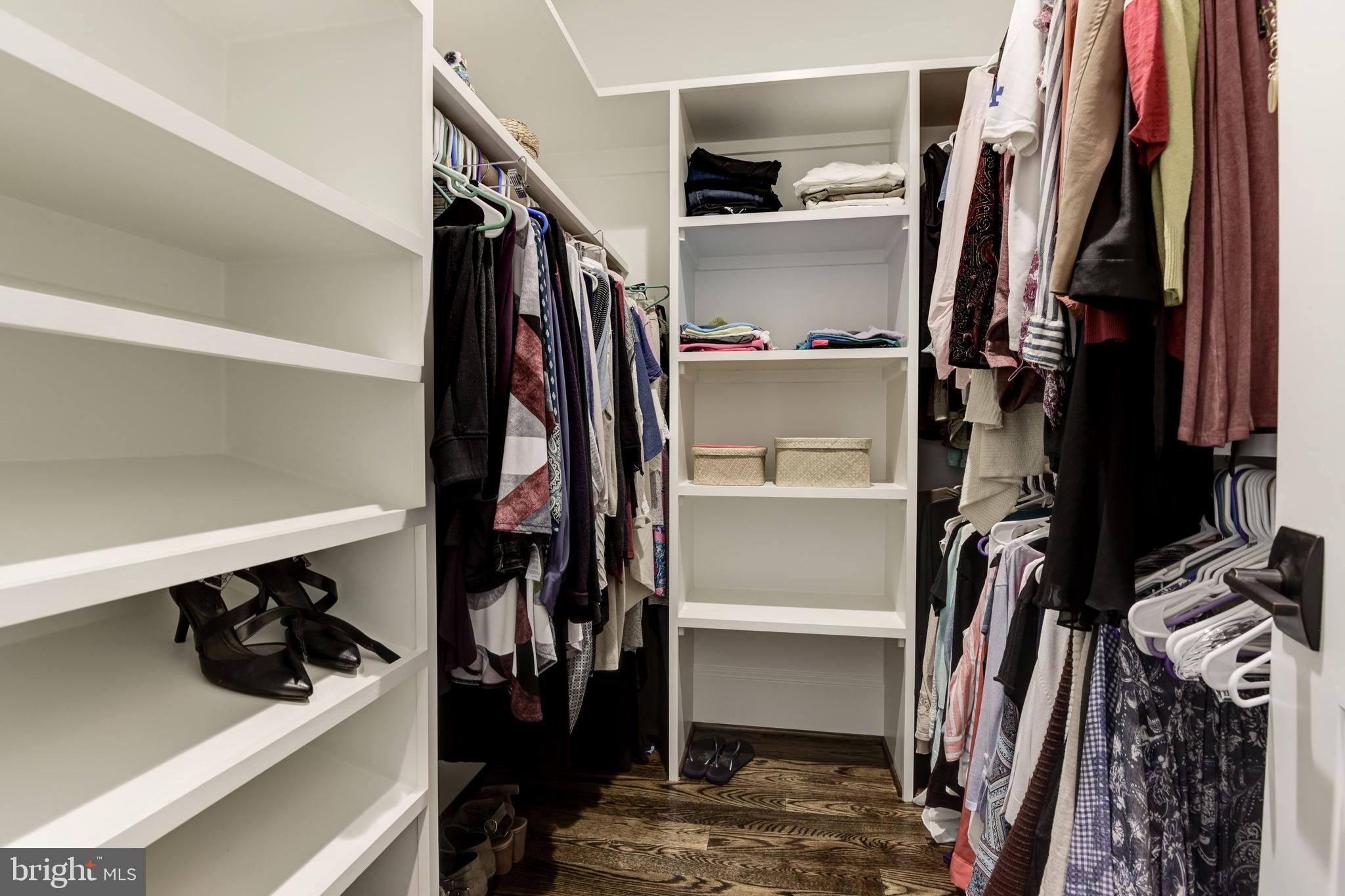 LEE LEXINGTON - Residential