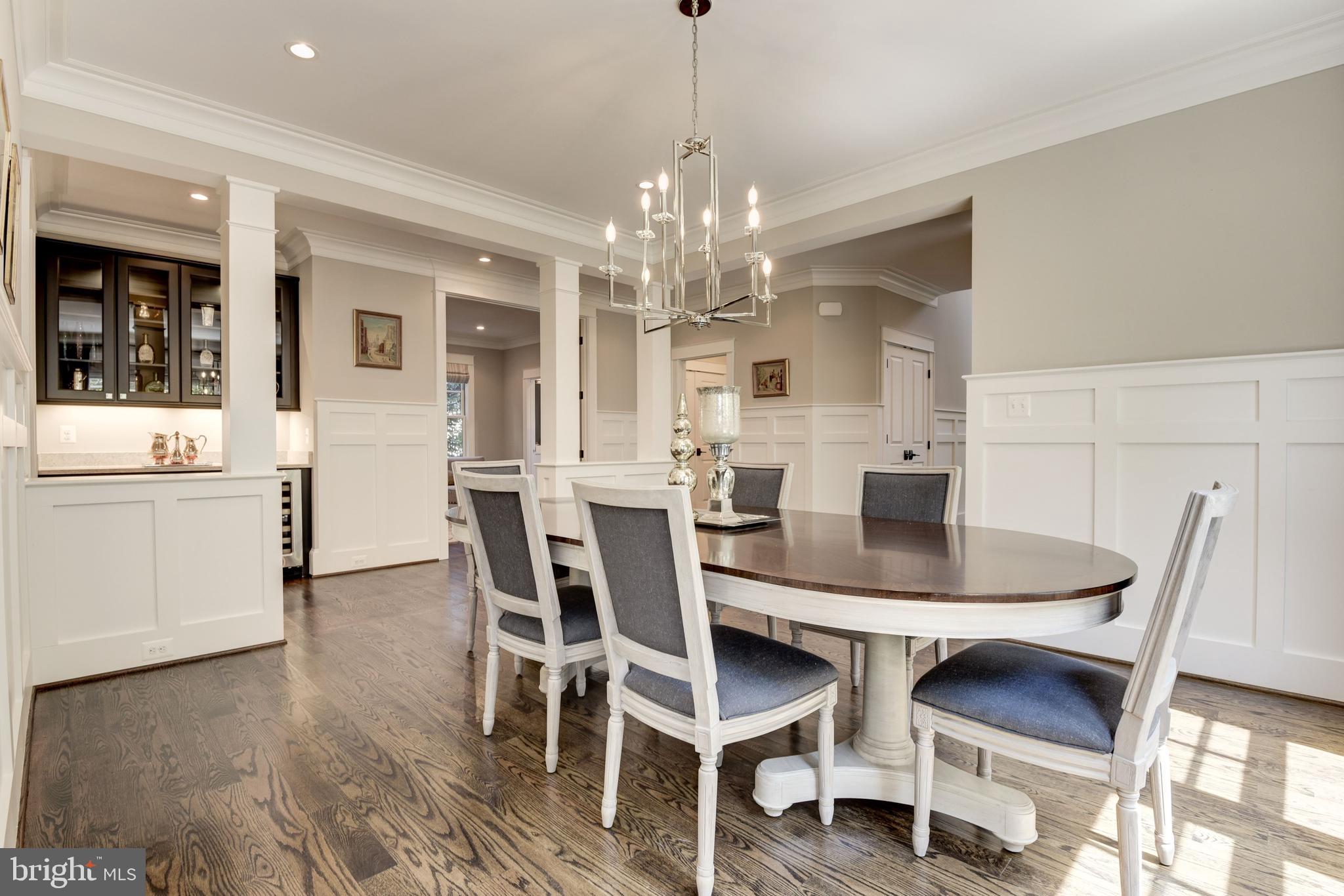 LEE LEXINGTON - Residential