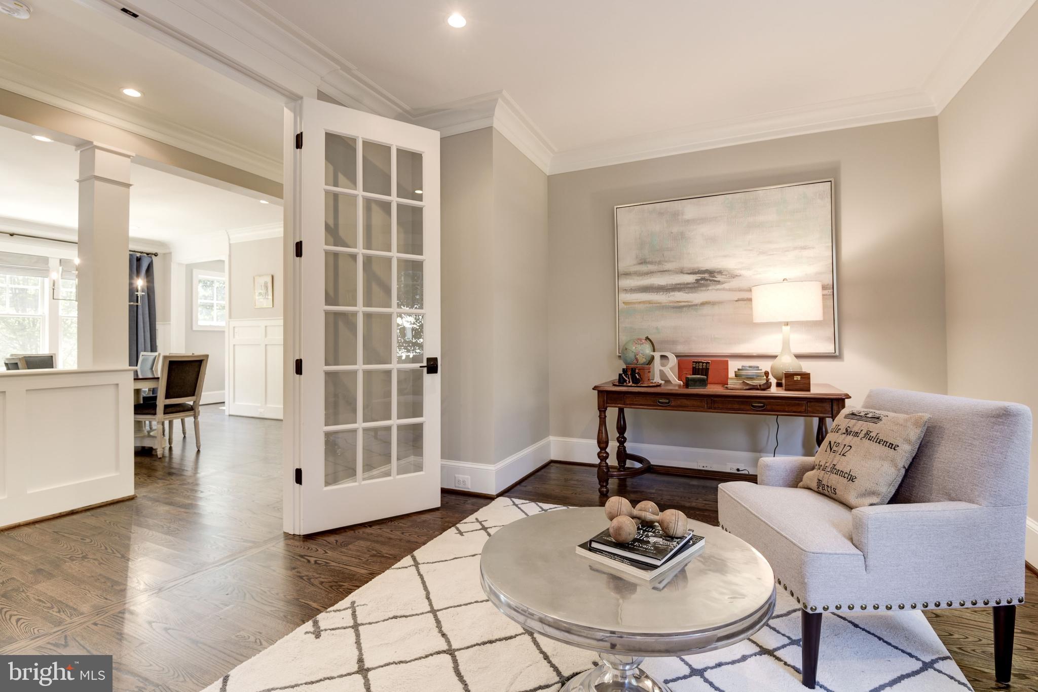 LEE LEXINGTON - Residential