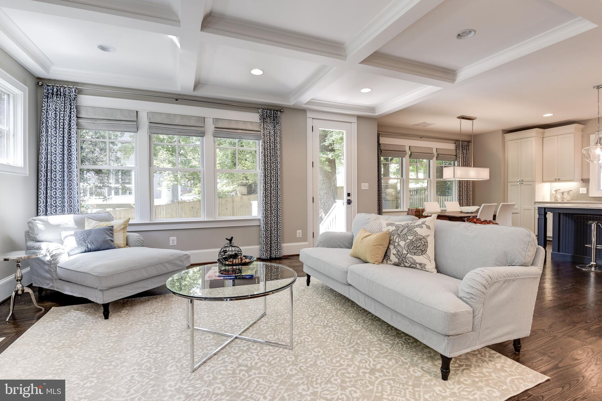 LEE LEXINGTON - Residential