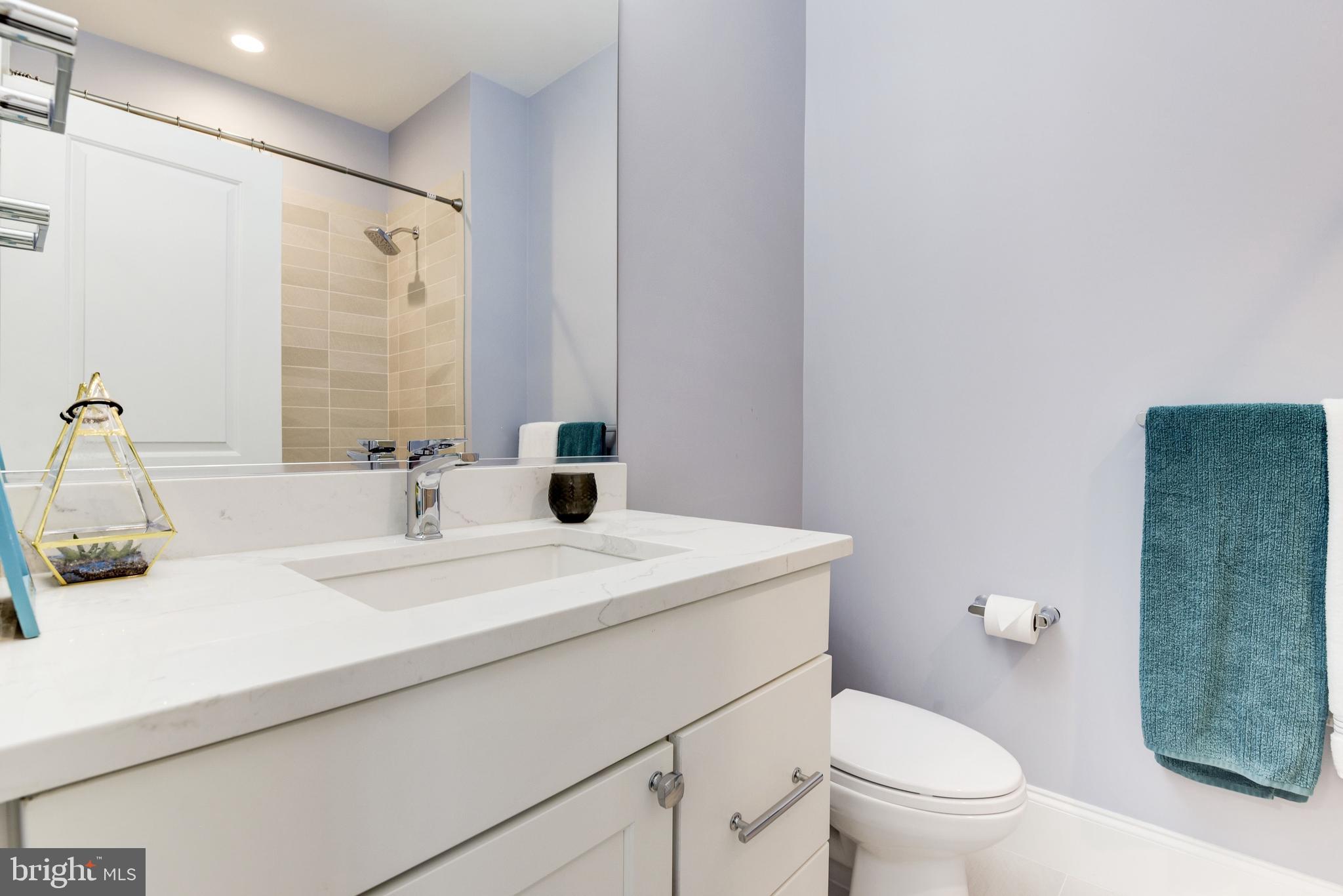 LEE LEXINGTON - Residential