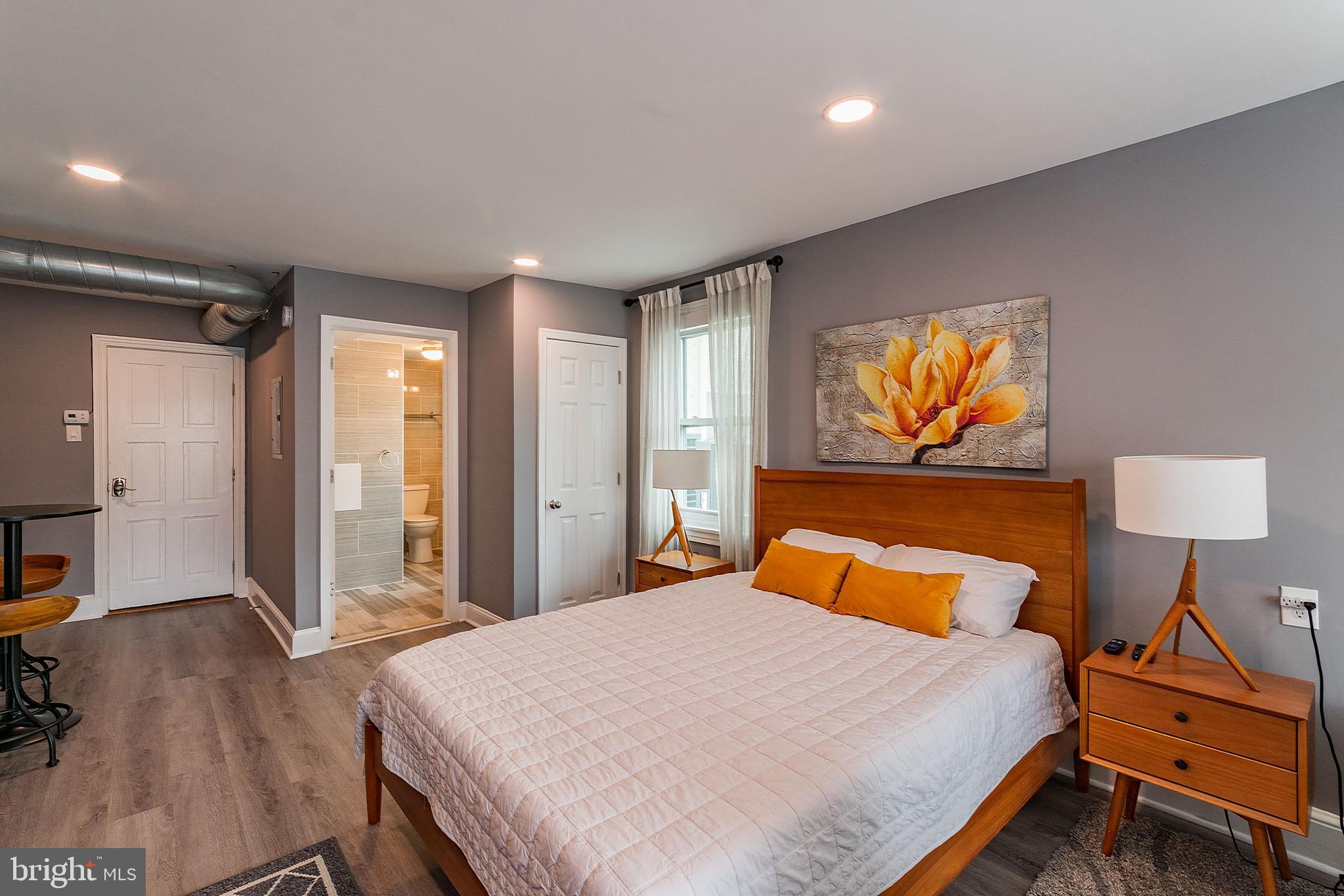 FAIRMOUNT - Residential Lease