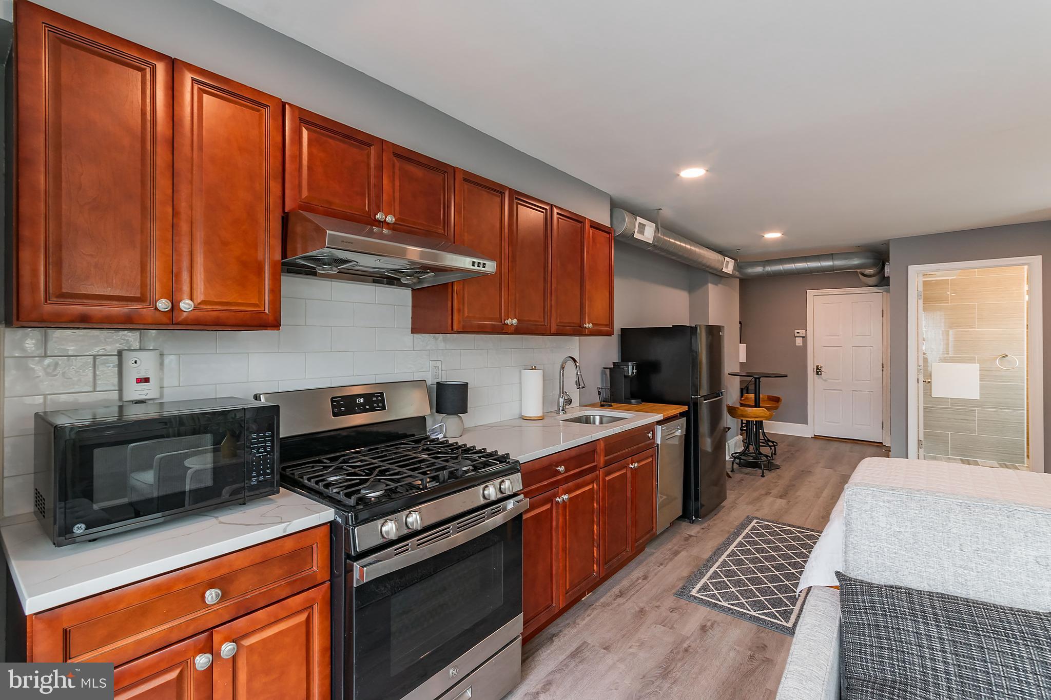 FAIRMOUNT - Residential Lease