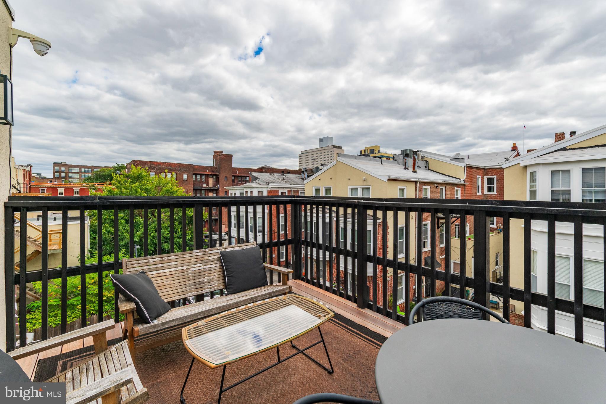 FAIRMOUNT - Residential Lease