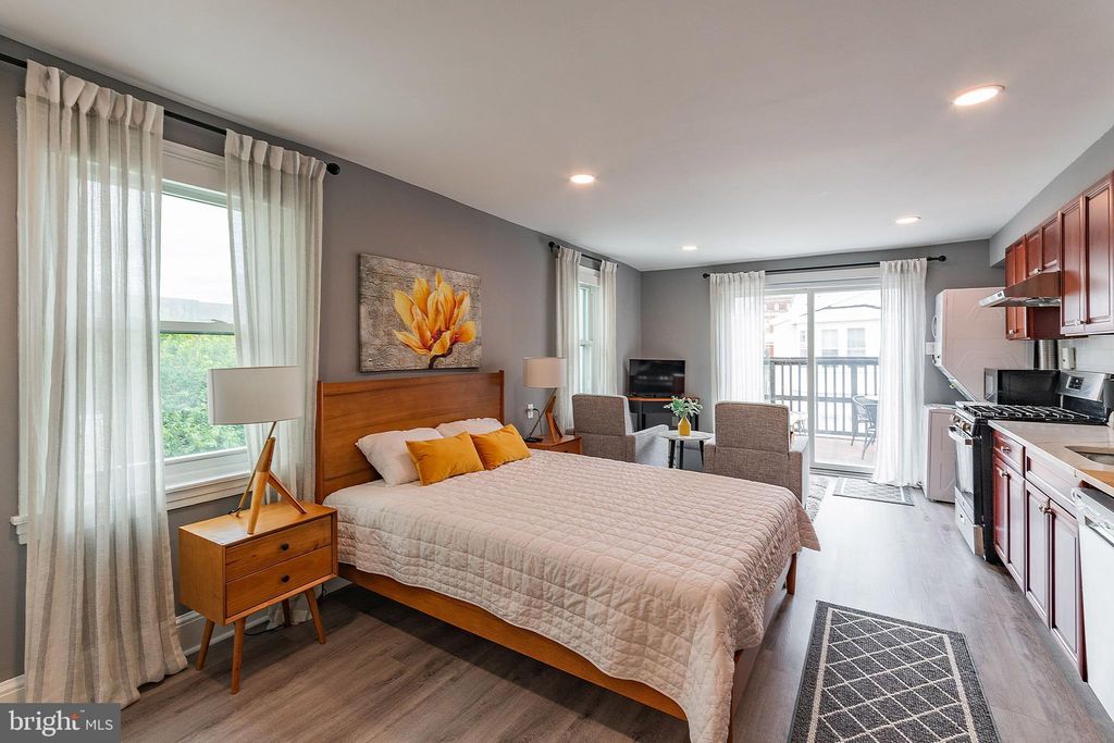 Photo of 1620 Mount Vernon Street #UNIT 3, PHILADELPHIA, PA 19130 (MLS # PAPH2547026)