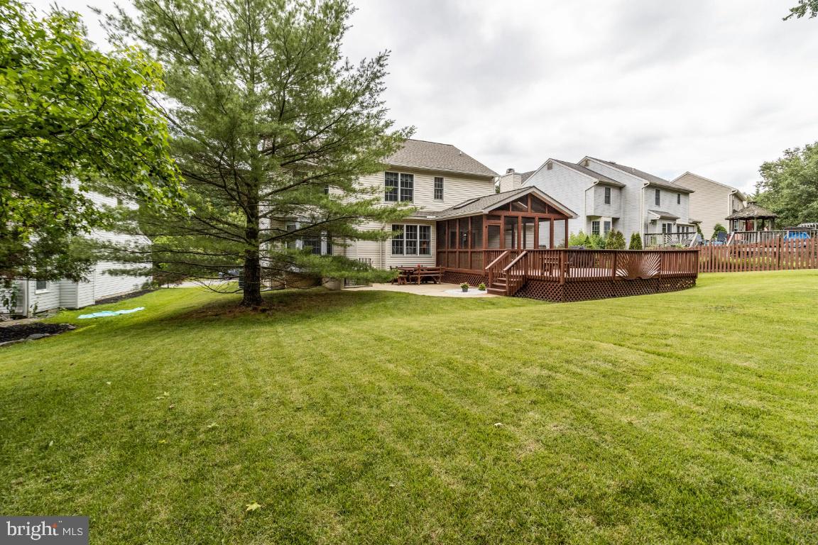 WOODLAND RUN - Residential