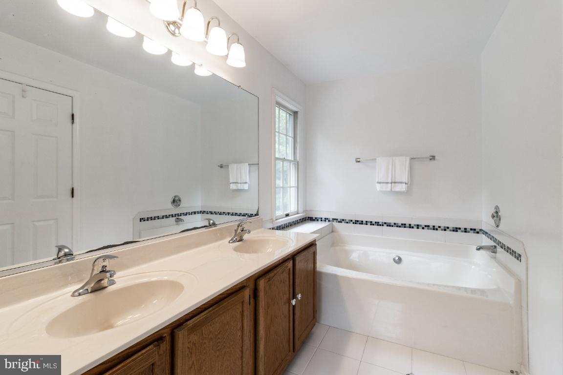 WOODLAND RUN - Residential