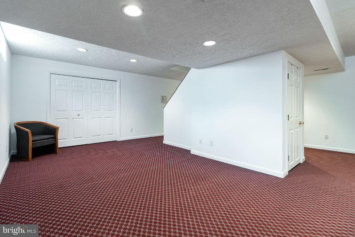 WOODLAND RUN - Residential