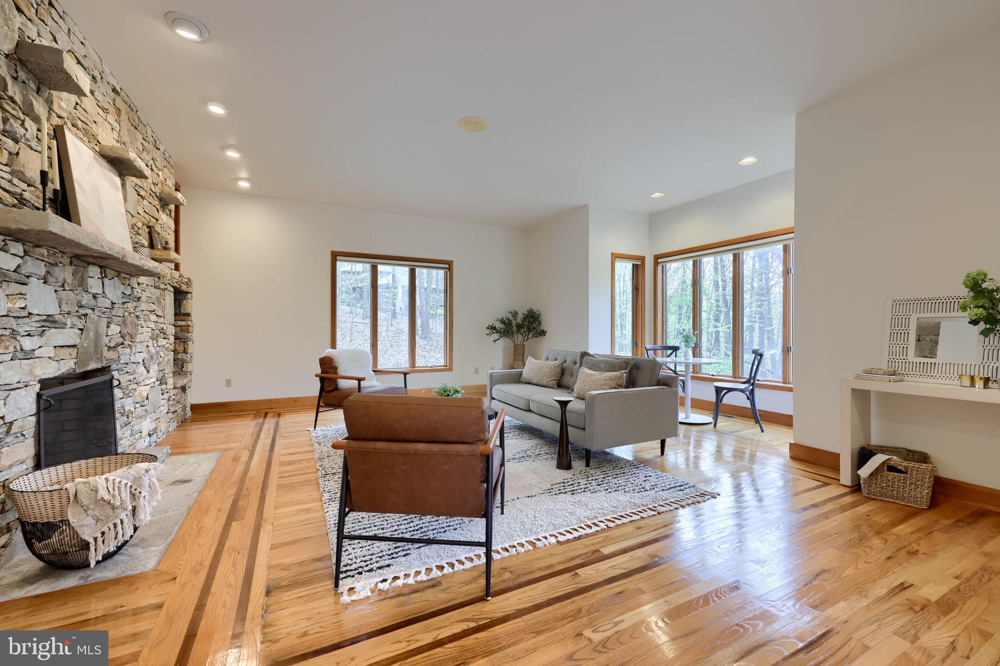 WYNDHAM HILL - Residential