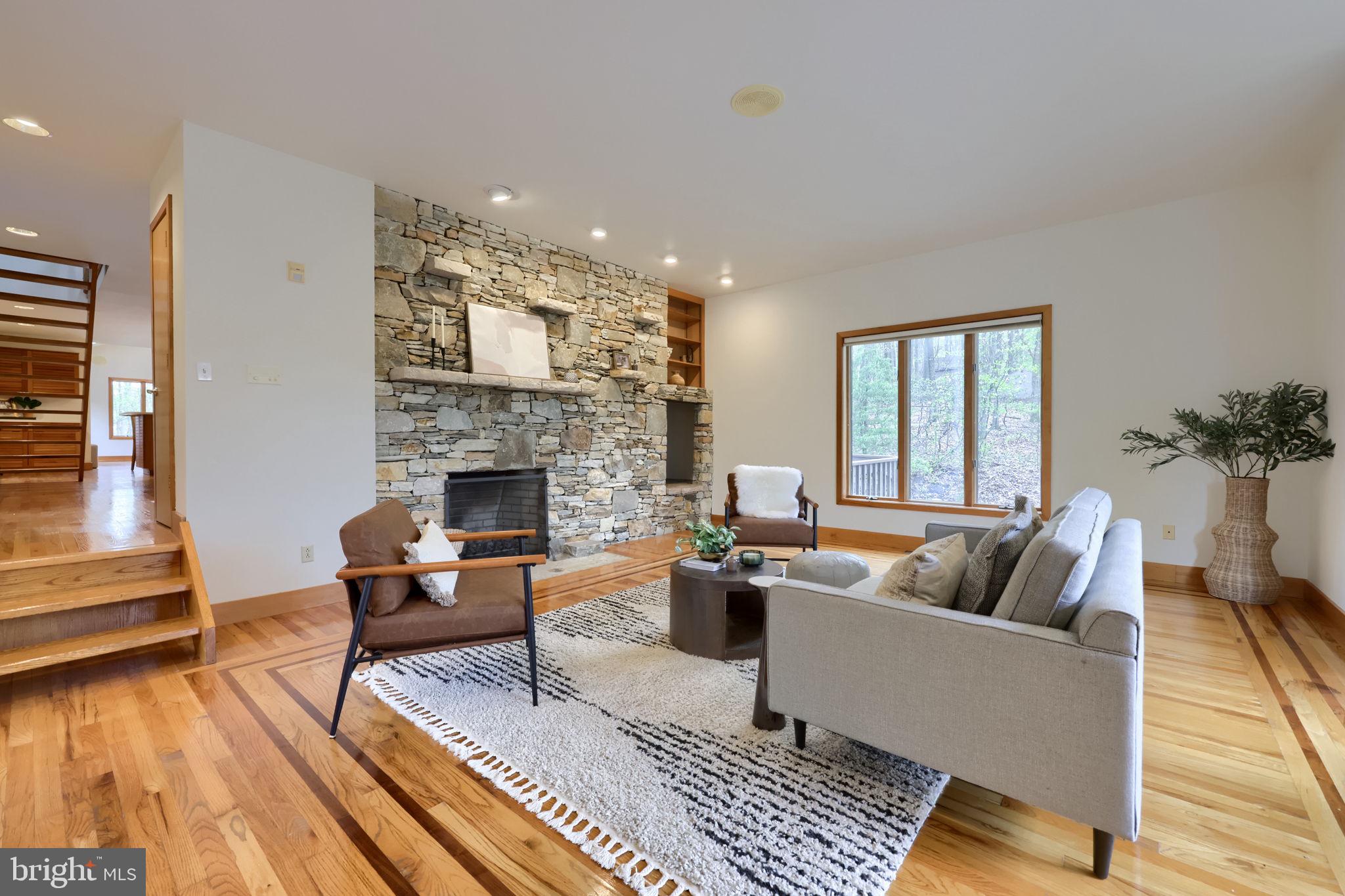 WYNDHAM HILL - Residential