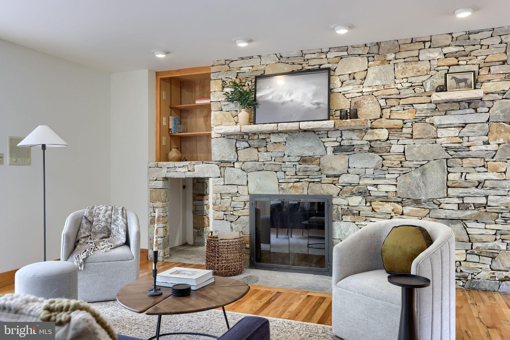 WYNDHAM HILL - Residential