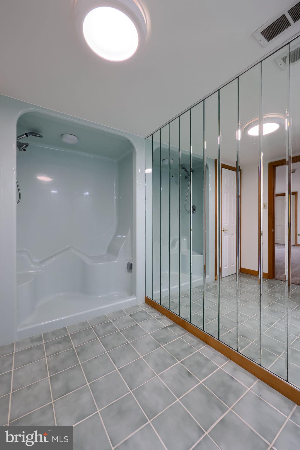 WYNDHAM HILL - Residential