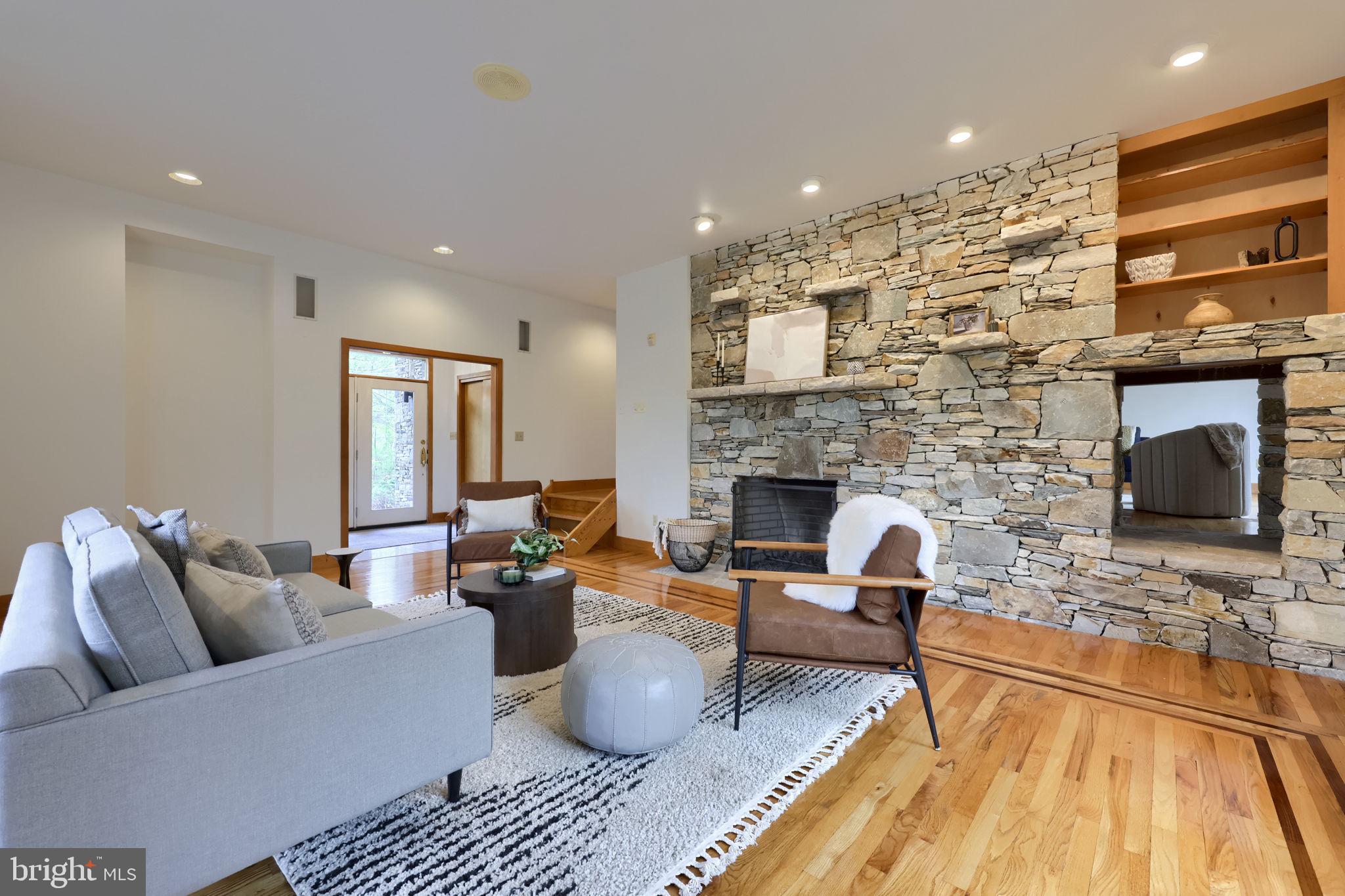 WYNDHAM HILL - Residential