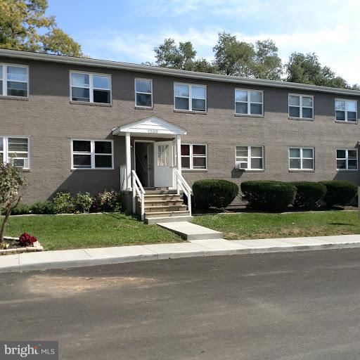 J H & E L HENRY - Residential Lease