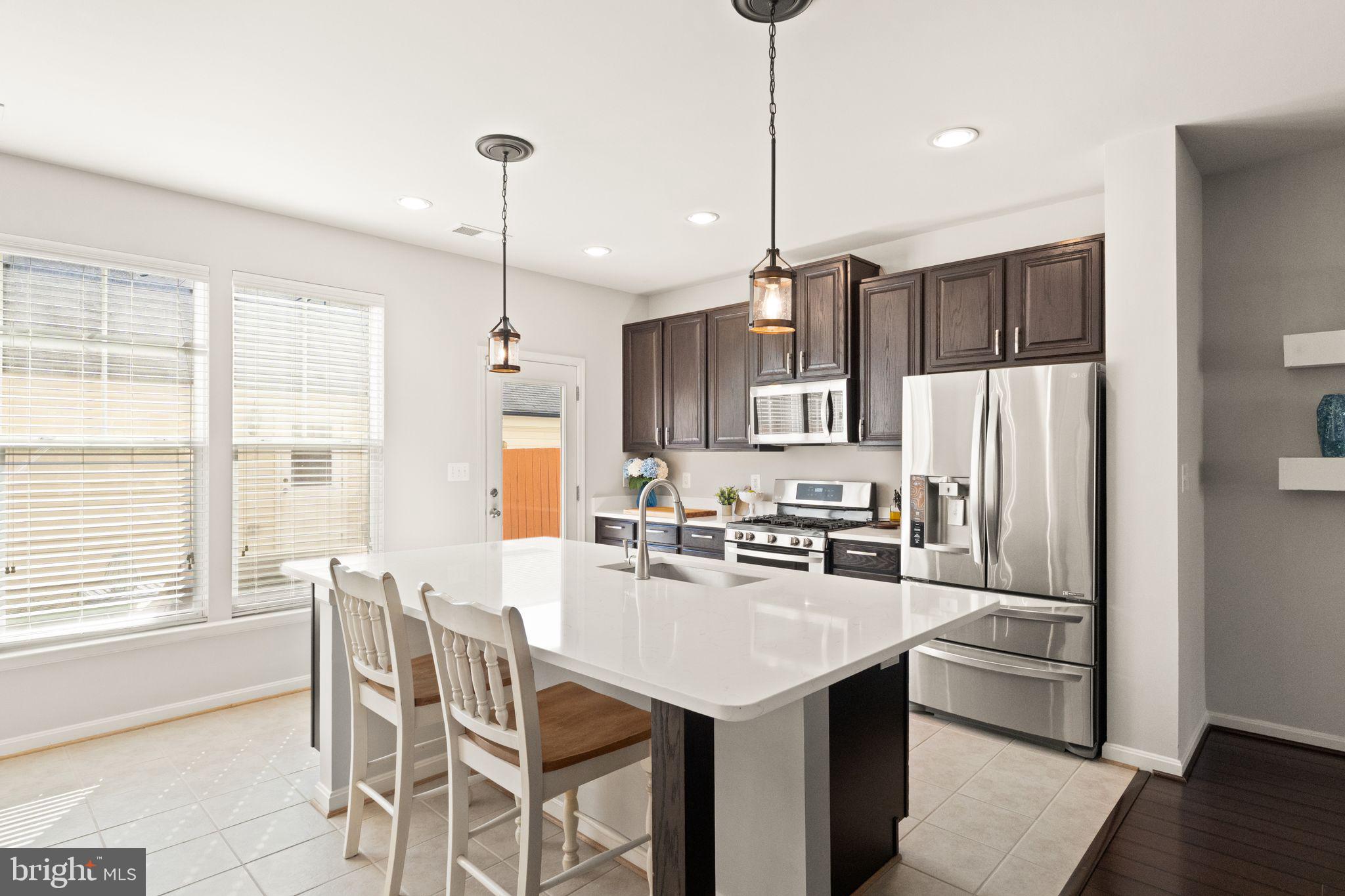 PEMBROOKE - Residential