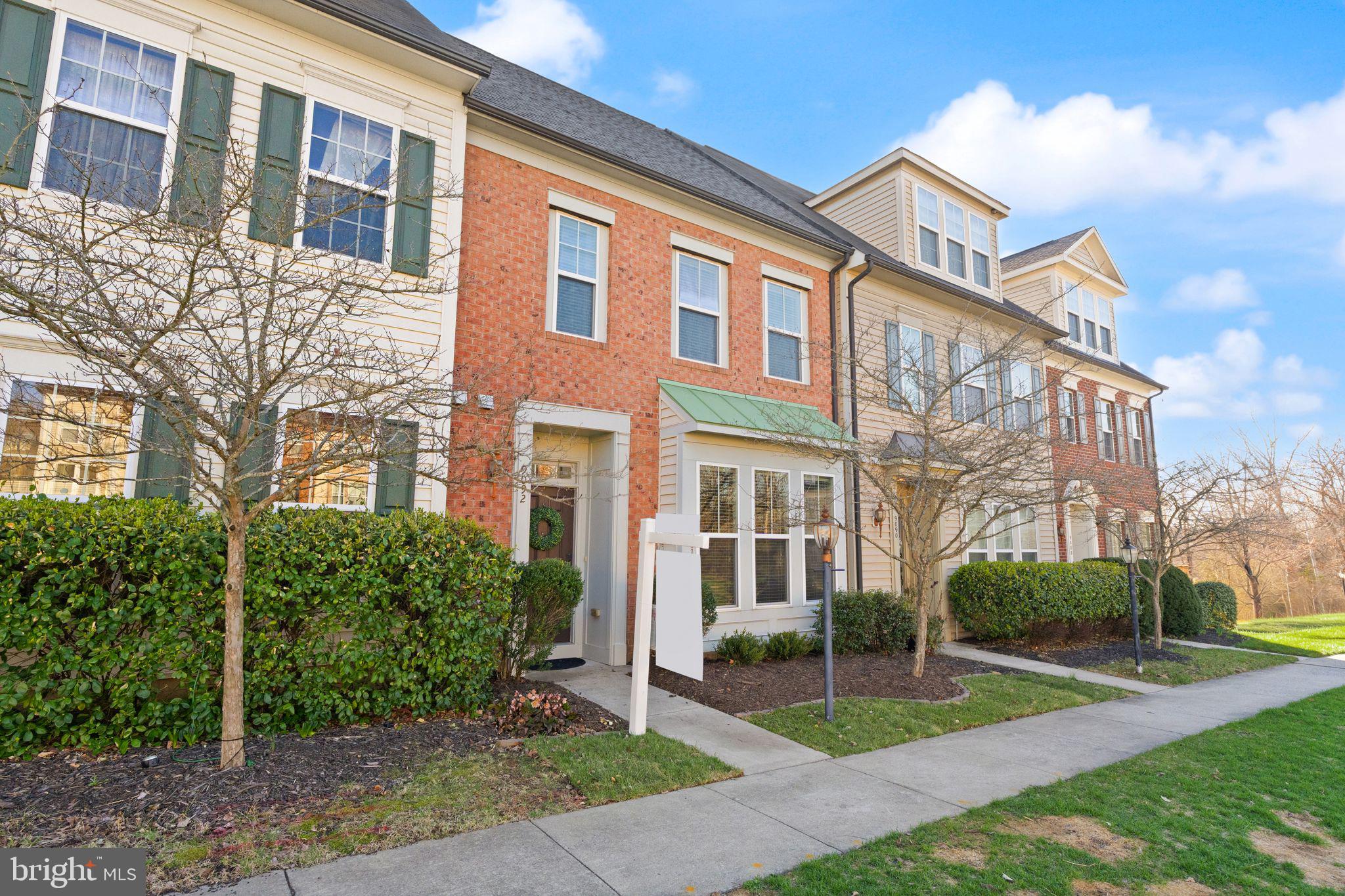 PEMBROOKE - Residential